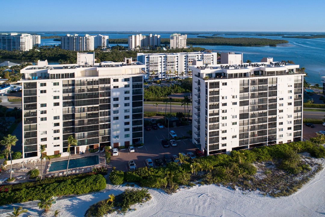 Island's End condominium properties on the Gulf Coast in Fort Meyers, Florida